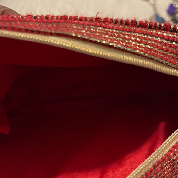 Chanel Makeup Pouch - Picture 4 of 4